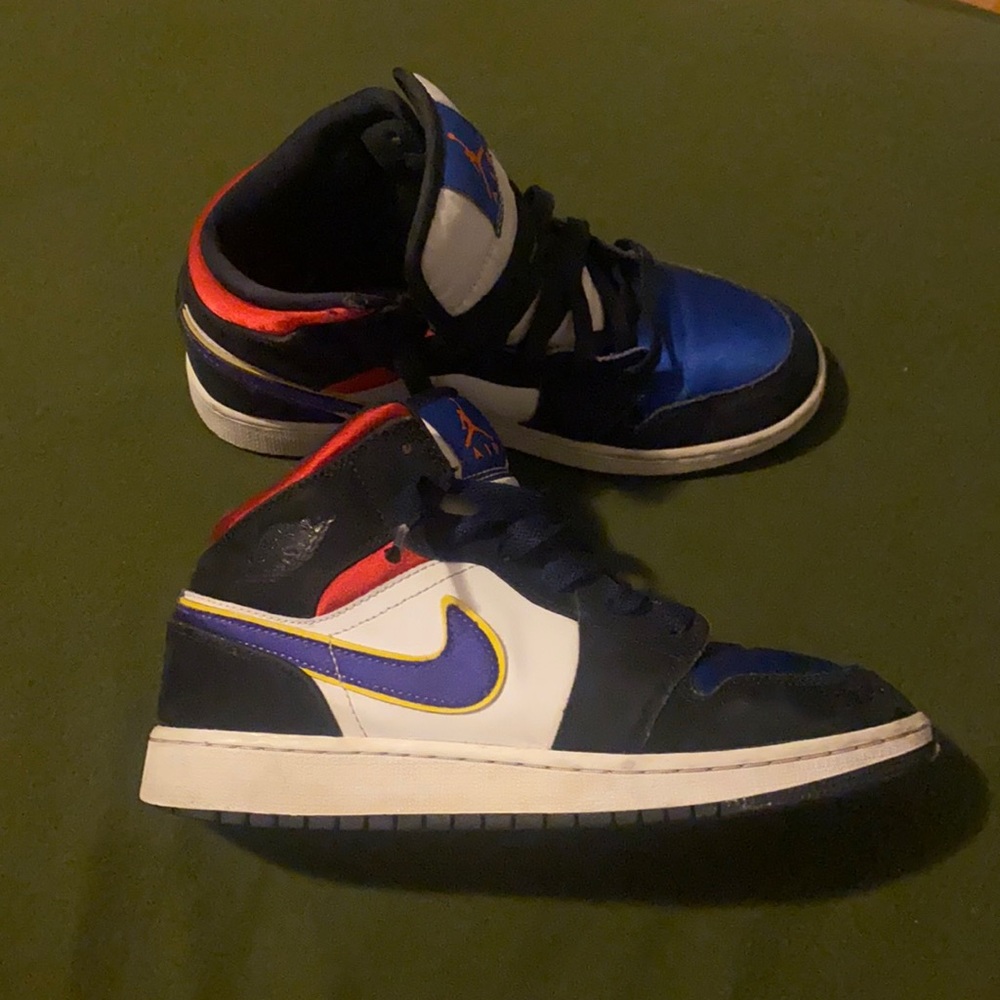 COPY - Lakers Jordan 1 mids